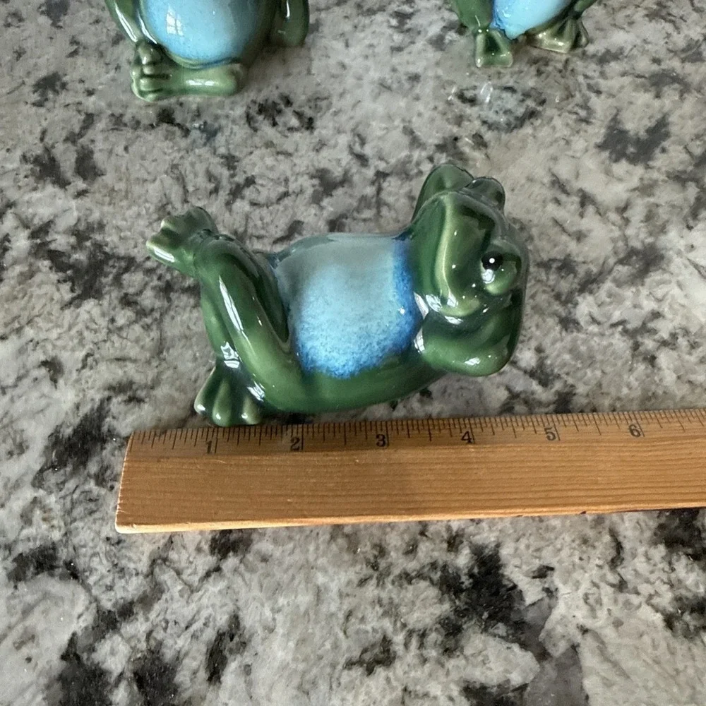Whimsical Frog Figurine Set Of 3 Green Blue Ceramic Home Decor Garden